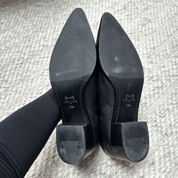 Marc Fisher YALE POINTY TOE CHELSEA BOOTIE Black Leather Ankle Boots 10M - Picture 8 of 13